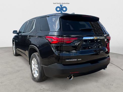 Used 2023 Chevrolet Traverse LS AWD/4WD image 4