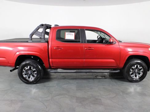 Used 2022 Toyota Tacoma SR w/ SR Convenience Package RWD image 11