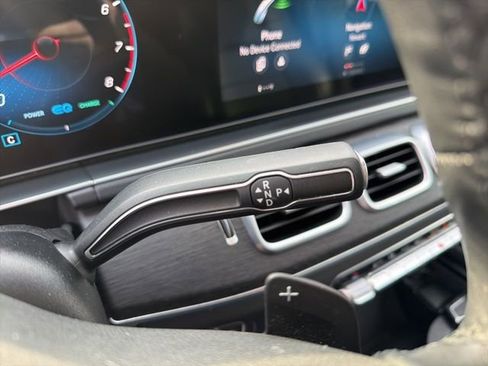 Used 2022 Mercedes-Benz GLS 450 4MATIC image 21