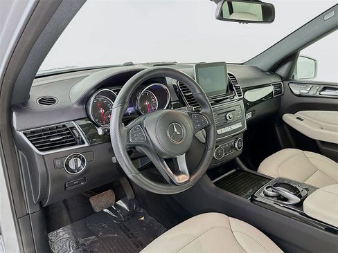 Used 2019 Mercedes-Benz GLS 450 4MATIC image 9