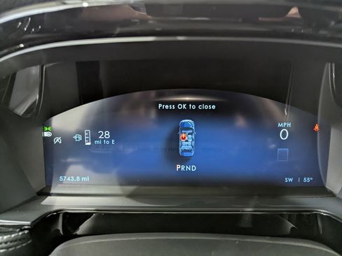 Used 2025 Lincoln Corsair AWD w/ Equipment Group 101A image 16