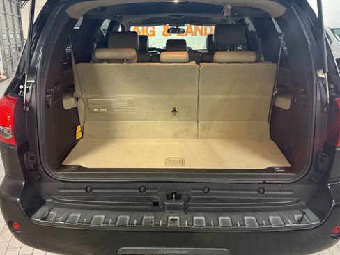 Used 2008 Toyota Sequoia SR5 image 17