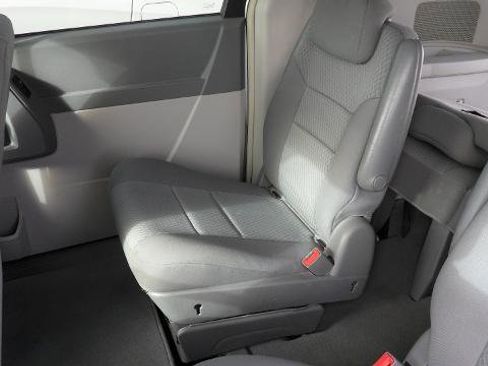 Used 2010 Chrysler Town & Country LX w/ Entertainment Group #1 FWD image 15