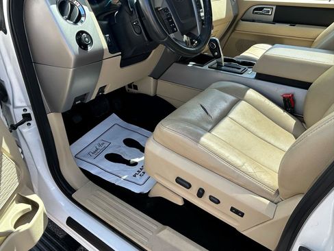 Used 2017 Ford Expedition EL Limited w/ Equipment Group 301A AWD/4WD image 10