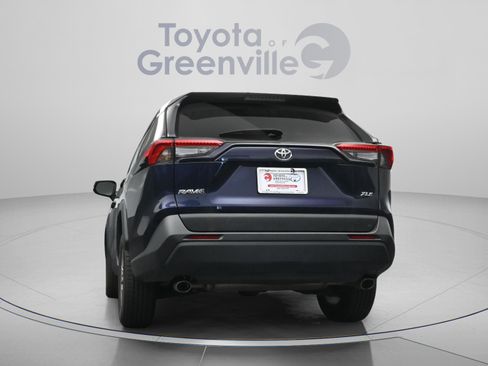 Used 2025 Toyota RAV4 XLE image 11