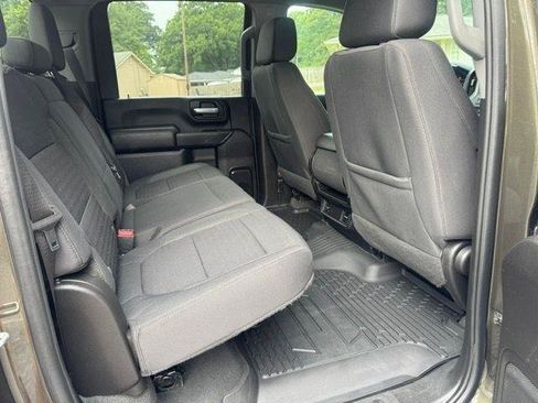 Used 2023 Chevrolet Silverado 2500 4x4 Crew Cab Custom w/ Custom Value Package image 12