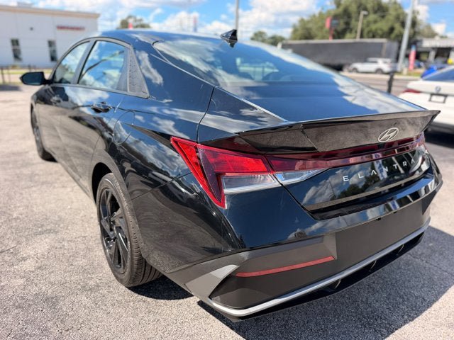 Used 2026 Hyundai Elantra Sport FWD image 9