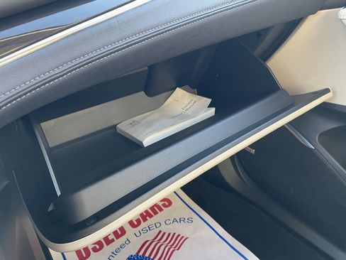 Used 2021 Buick Enclave Essence image 27