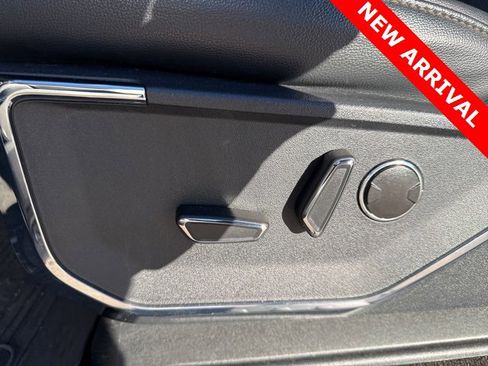 Used 2022 Ford F150 Lightning Lariat w/ Equipment Group 511A High image 14