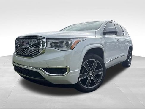 Used 2019 GMC Acadia Denali w/ Technology Package FWD image 1