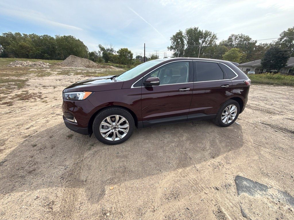 Used 2024 Ford Edge Titanium AWD/4WD image 7