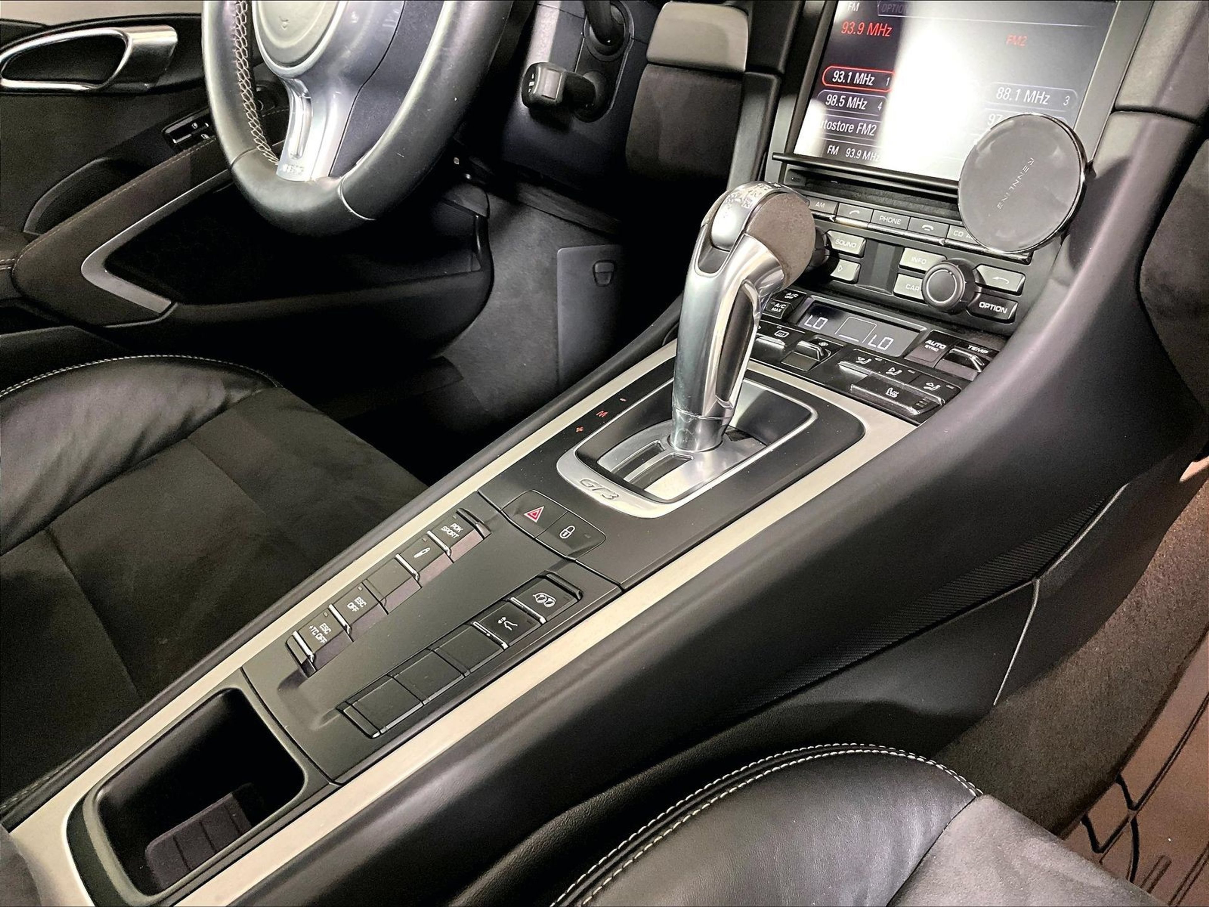 Certified 2014 Porsche 911 GT3 RWD image 16