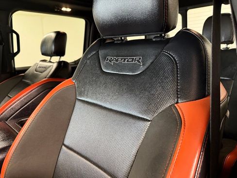 Used 2018 Ford F150 Raptor w/ Equipment Group 802A Luxury AWD/4WD image 12