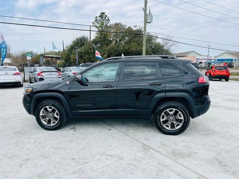 Used 2019 Jeep Cherokee Trailhawk image 5