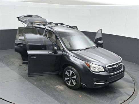 Used 2017 Subaru Forester 2.5i Premium image 50