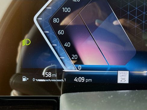 New 2026 BMW X5 sDrive40i w/ Premium Package image 12