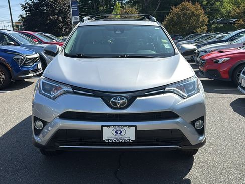Used 2017 Toyota RAV4 XLE AWD/4WD image 4