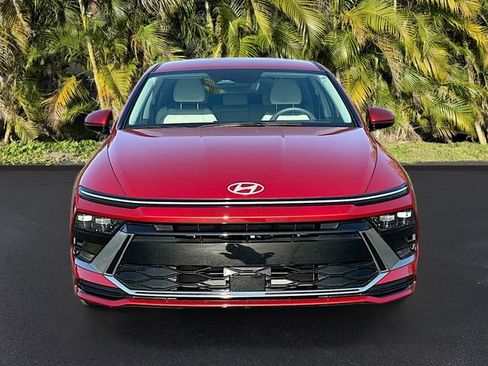 Used 2025 Hyundai Sonata SEL image 2