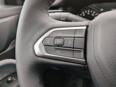 Used 2024 Jeep Compass Latitude w/ Sun and Sound Group AWD/4WD image 15