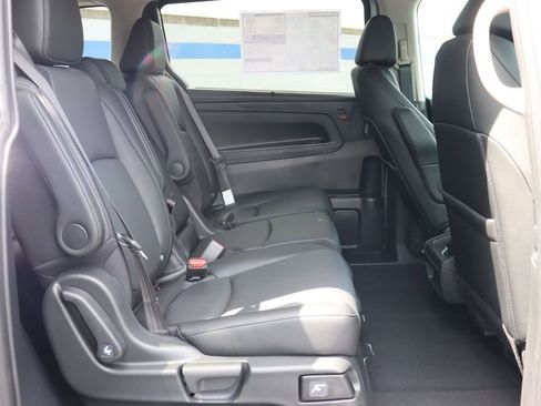 Certified 2026 Honda Odyssey EX-L image 14