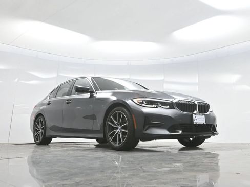 Used 2019 BMW 330i Sedan w/ Convenience Package RWD image 55