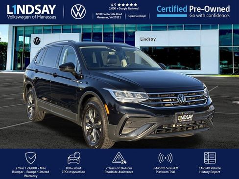 Certified 2022 Volkswagen Tiguan SE image 1