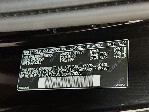 Used 2024 Volvo XC90 B5 Core w/ Climate Package image 12