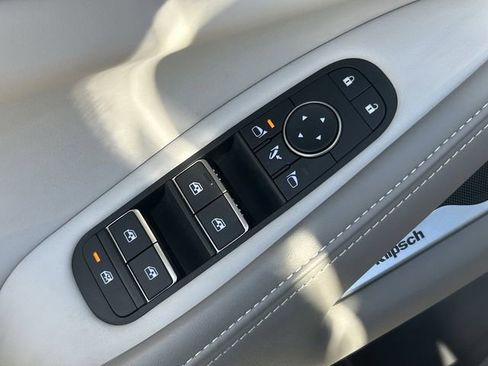 Certified 2026 INFINITI QX60 Luxe w/ Family Package AWD/4WD image 23