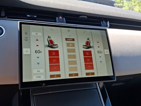 Used 2026 Land Rover Range Rover Evoque S AWD/4WD image 17