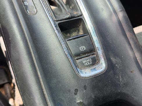 Used 2019 Honda HR-V LX image 8