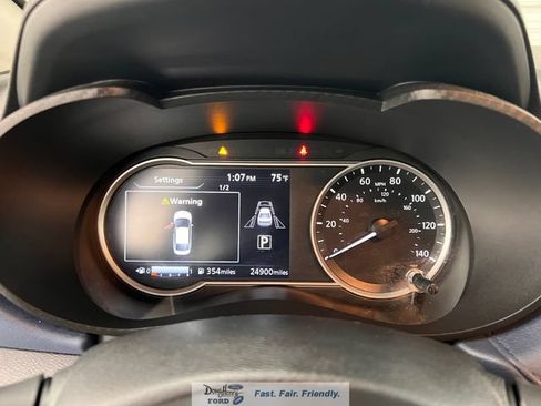 Used 2025 Nissan Versa SV FWD image 45