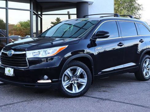 Used 2016 Toyota Highlander Limited Platinum AWD/4WD image 2