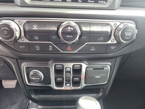 Used 2022 Jeep Gladiator Sport AWD/4WD image 10