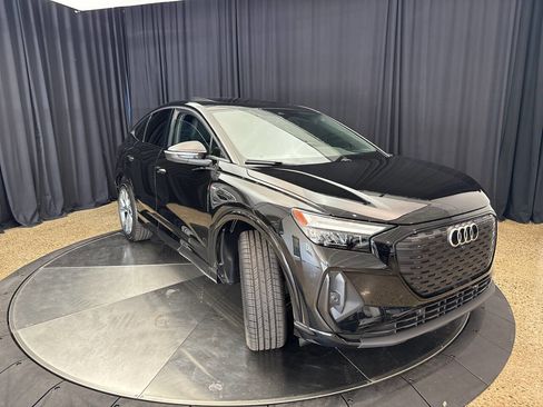 Used 2024 Audi Q4 e-tron Premium w/ Convenience Package image 12