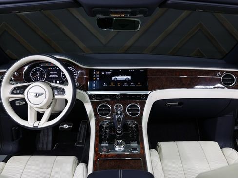 Used 2021 Bentley Continental GT image 34