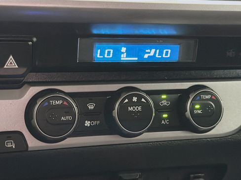 Used 2021 Toyota Tacoma SR5 w/ Technology Package RWD image 10