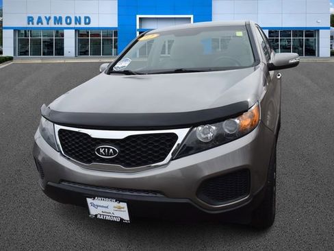 Used 2012 Kia Sorento LX image 7