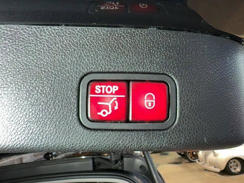 Used 2015 Mercedes-Benz GL 450 4MATIC image 86