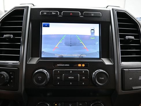 Used 2020 Ford F250 XLT w/ XLT Premium Package AWD/4WD image 31