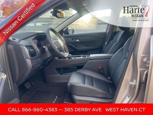 Certified 2025 Nissan Rogue SL image 11