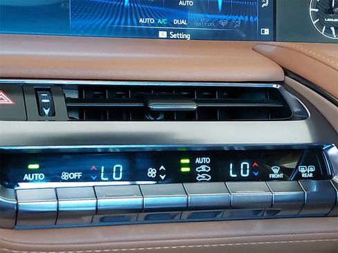 Used 2018 Lexus LC 500 Coupe image 26