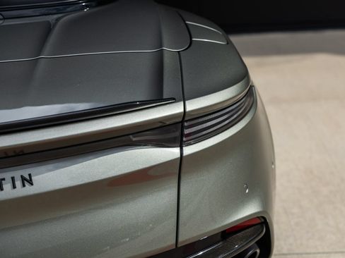 Used 2023 Aston Martin DBS Superleggera Volante RWD image 13