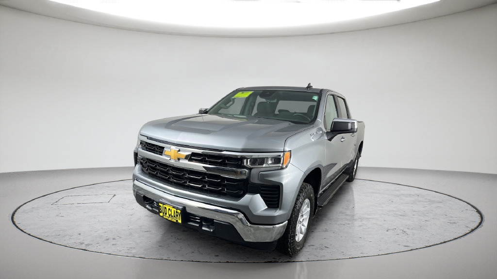 Used 2024 Chevrolet Silverado 1500 LT AWD/4WD image 1