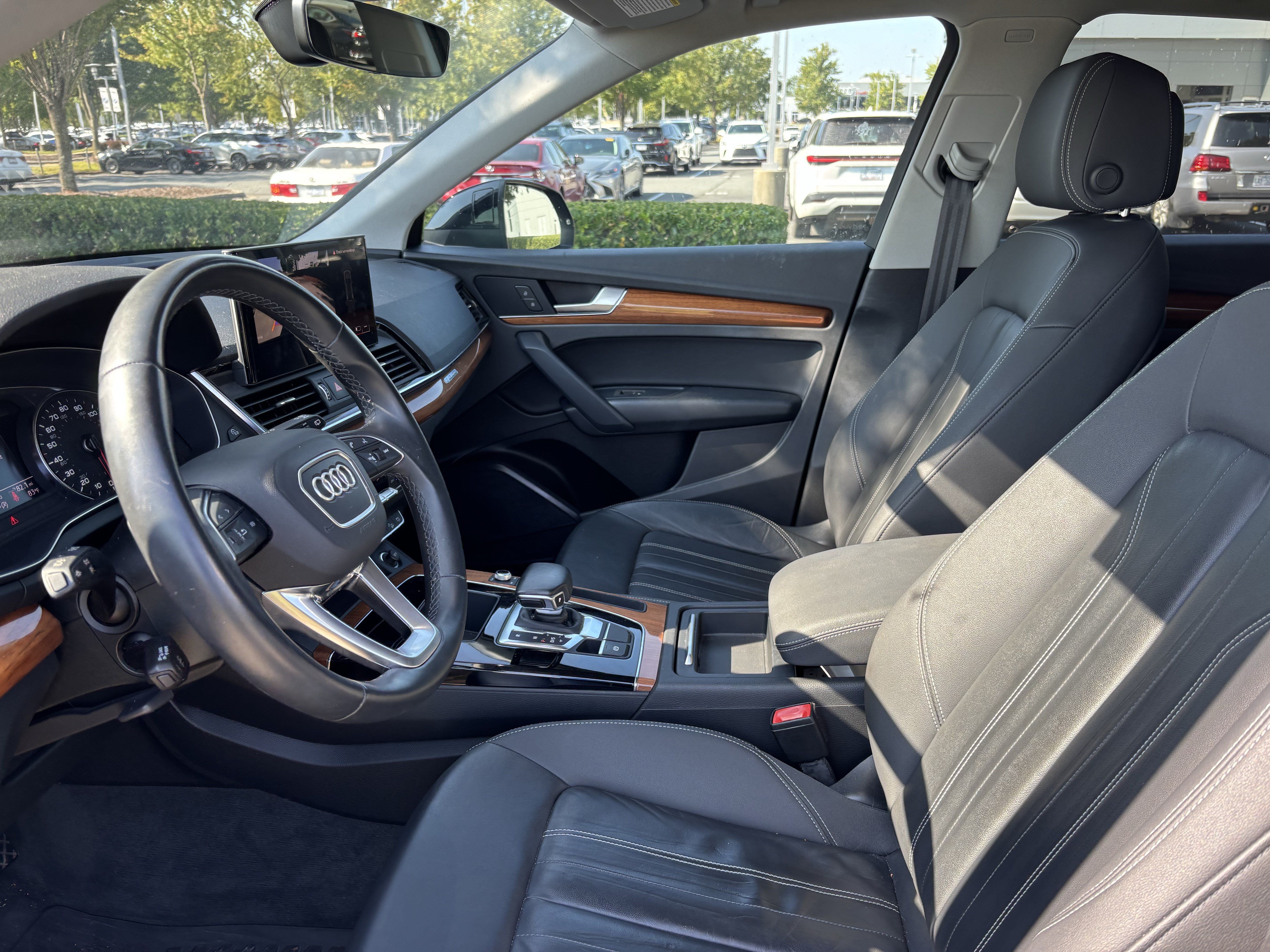 Used 2021 Audi Q5 2.0T Premium w/ Convenience Package AWD/4WD image 16