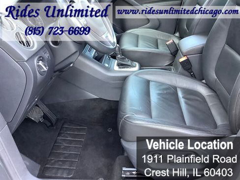 Used 2017 Volkswagen Tiguan SEL FWD image 13