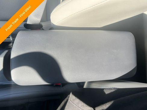 Used 2024 Toyota Prius Limited image 24