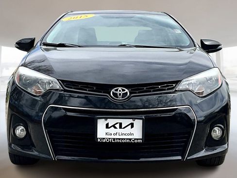 Used 2015 Toyota Corolla S Premium image 2