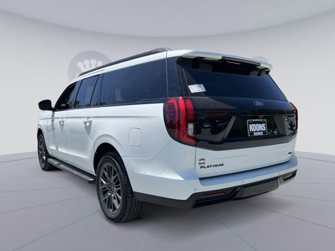 New 2026 Ford Expedition Max Platinum w/ Stealth Appearance Package AWD/4WD image 4