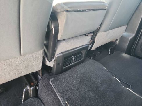 Used 2018 RAM 2500 SLT w/ Luxury Group image 32