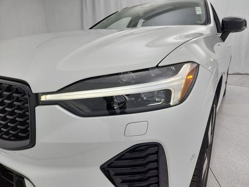 Certified 2024 Volvo XC60 T8 Plus w/ Protection Package Premier image 22